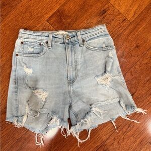 Abercrombie Curve Love High Rise 4in Shorts Size 26